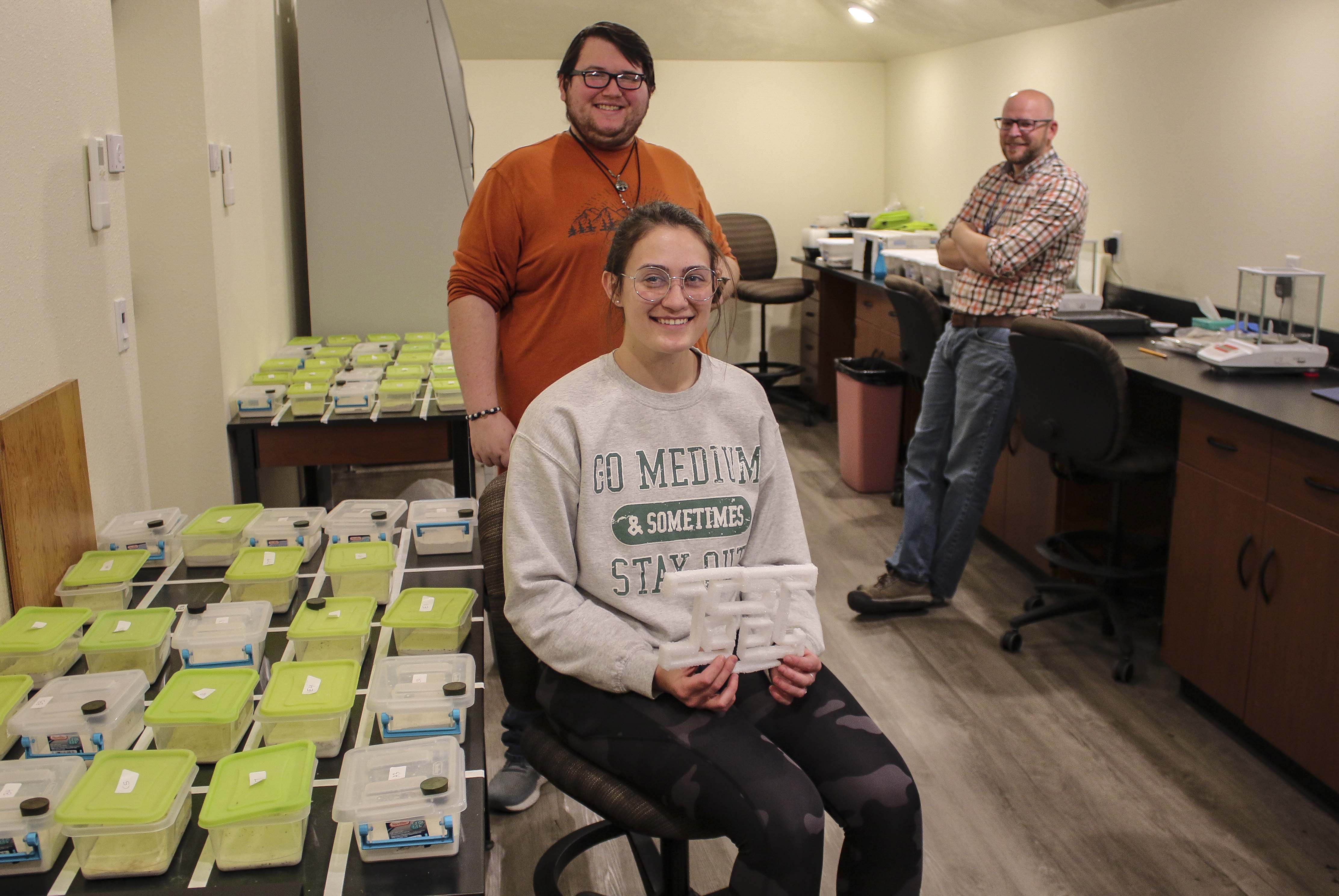 MCC science students in research lab