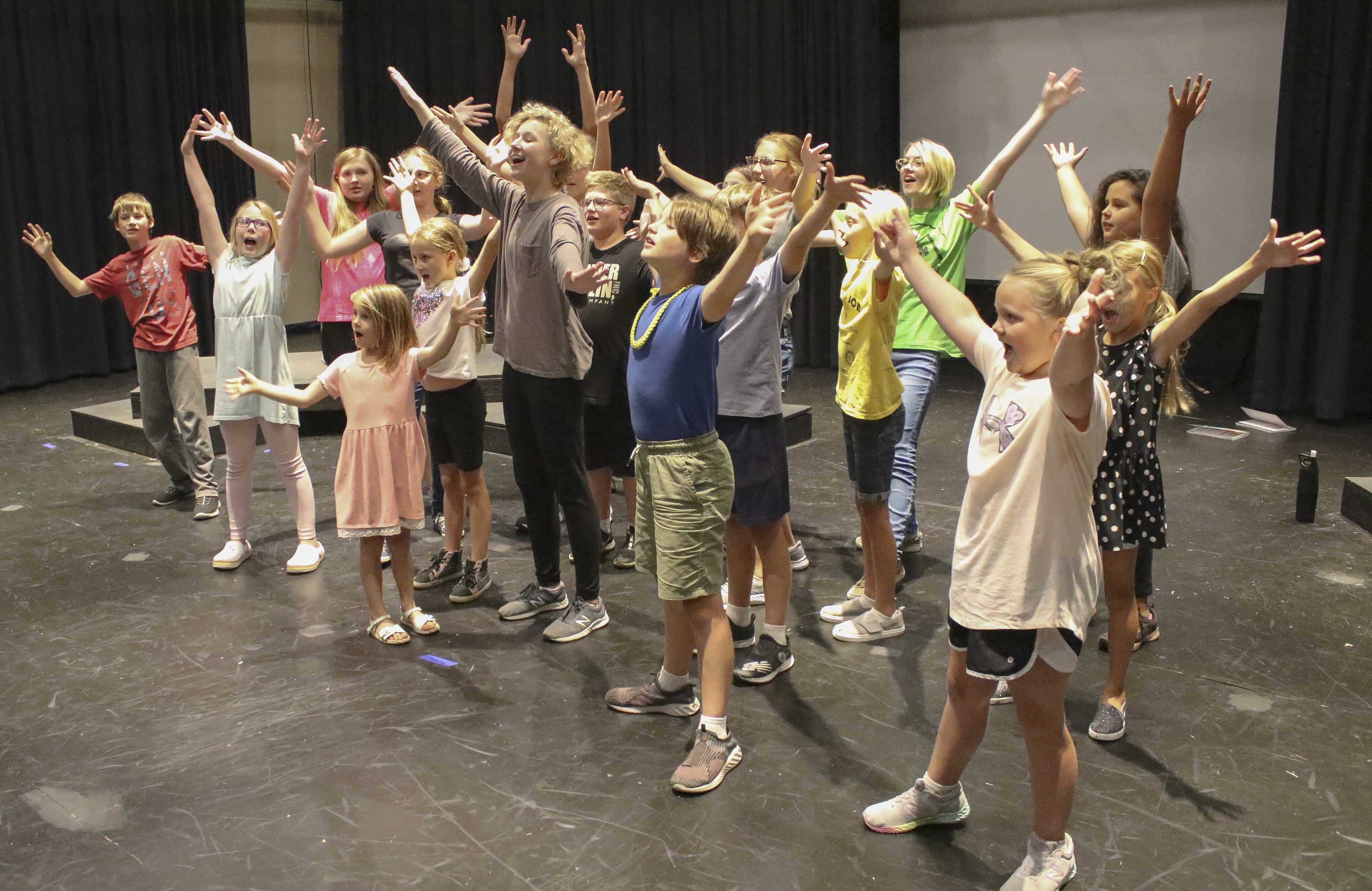 MCC Peach Rehersal Jr Set
